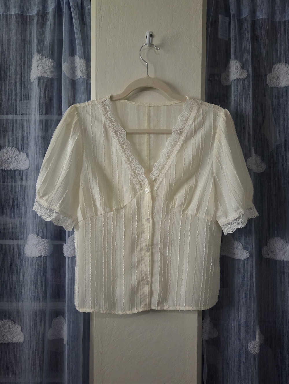 Dazy Vintage-Inspired Frilly Lace Button-Up Top